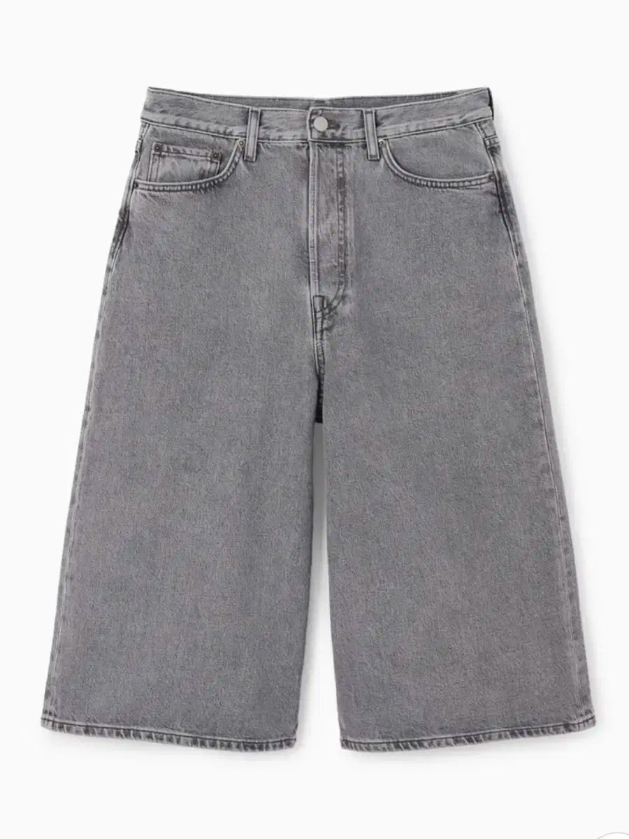 COS バミューダ デニム ショーツ
