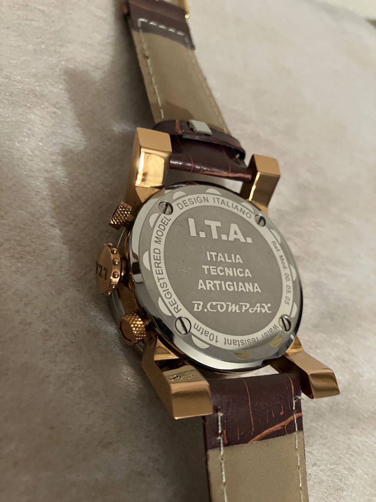 ビーコンバックス