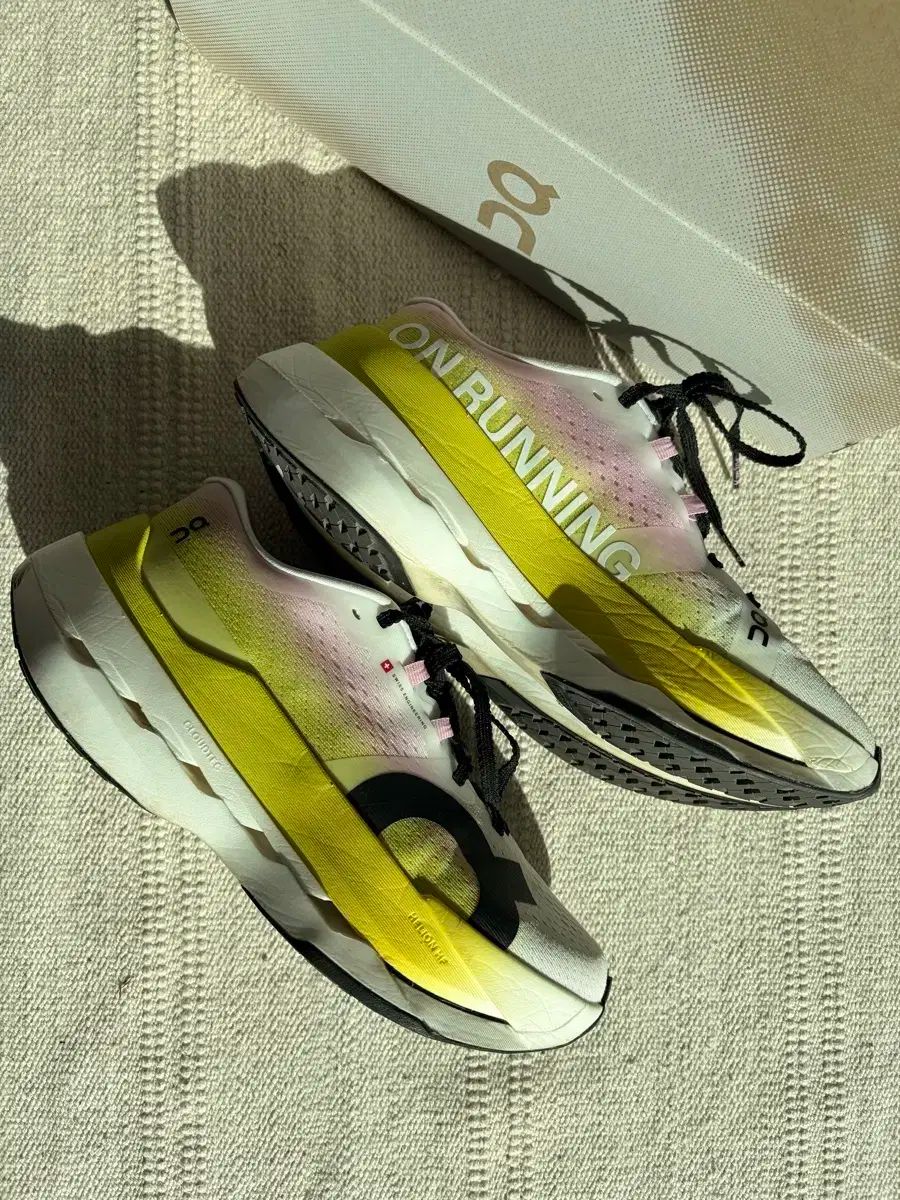 ランニングシューズ 250