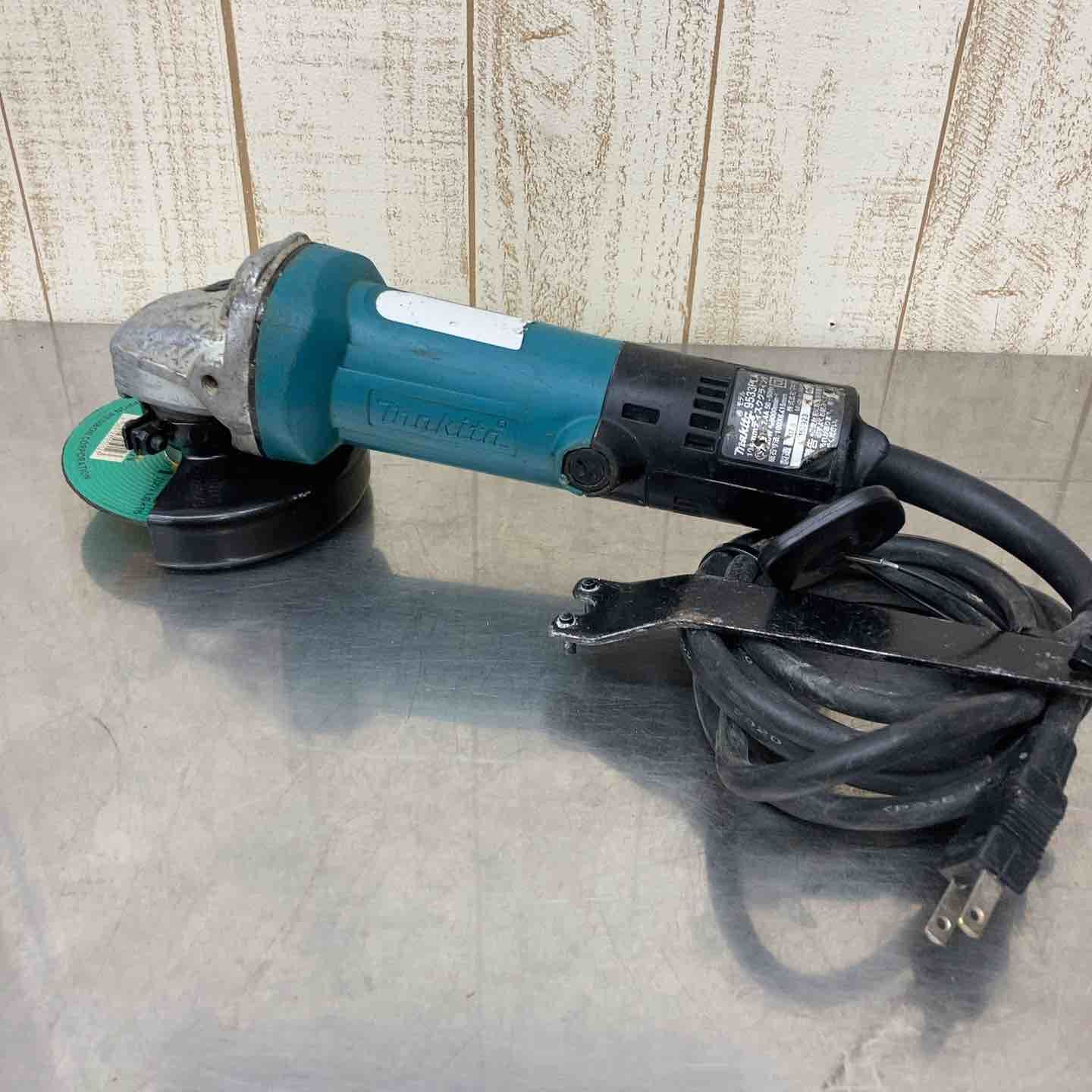 品 マキタ makita ディスクグラインダ 低速高トルク ブレーキ付 100mm 9533BLA ピンレンチ 砥石付き 柏店