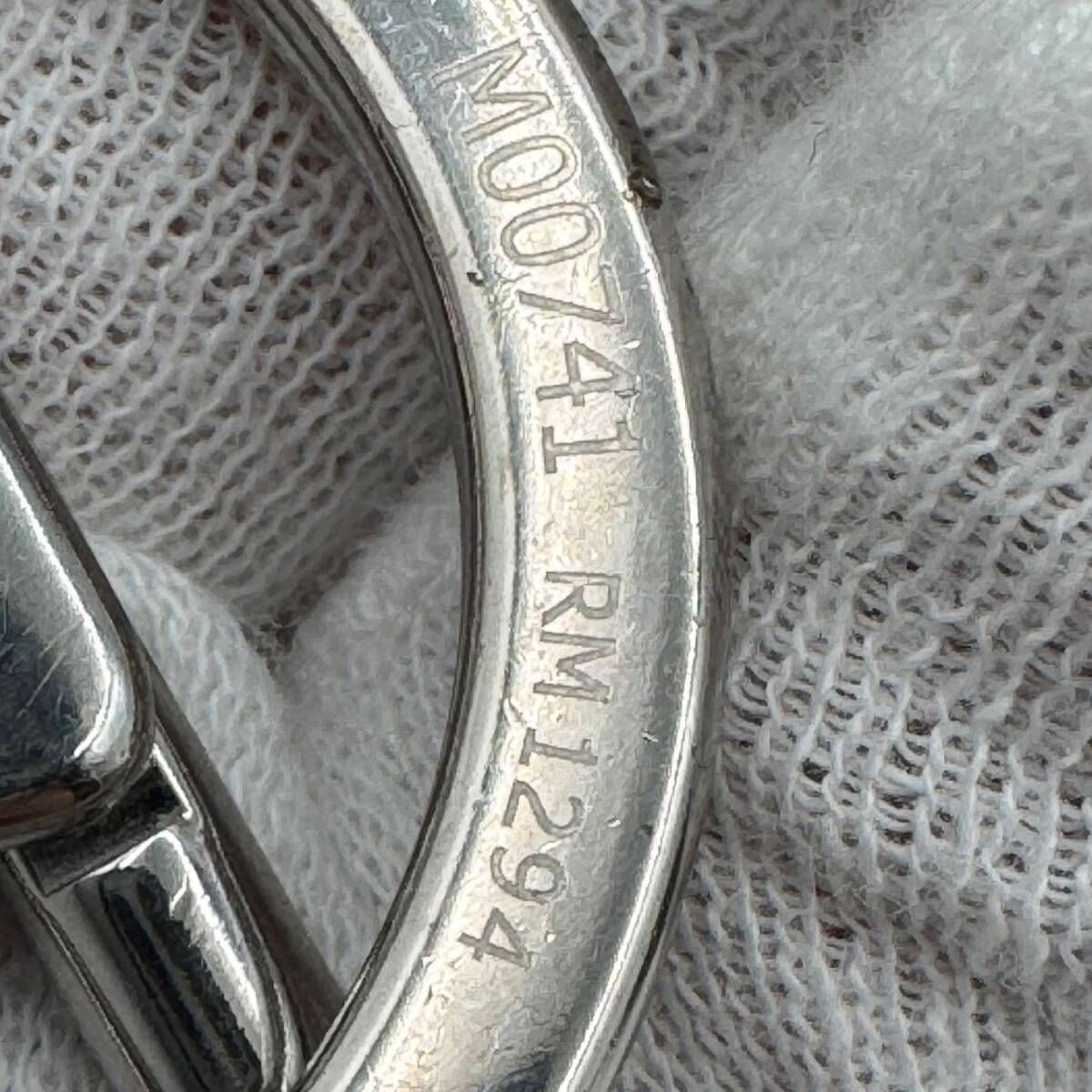 ルイヴィトン LVチャーム ロゴ キーホルダー キーリング 097411 - メルカリ 