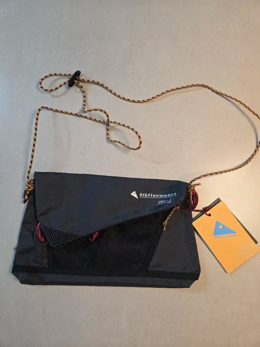 クレッタルムーセン ヒリド 1 5 バッグ ブラック