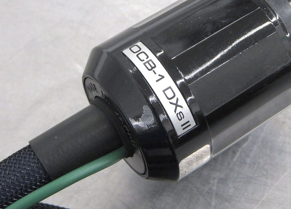 4口 2ピンプラグ