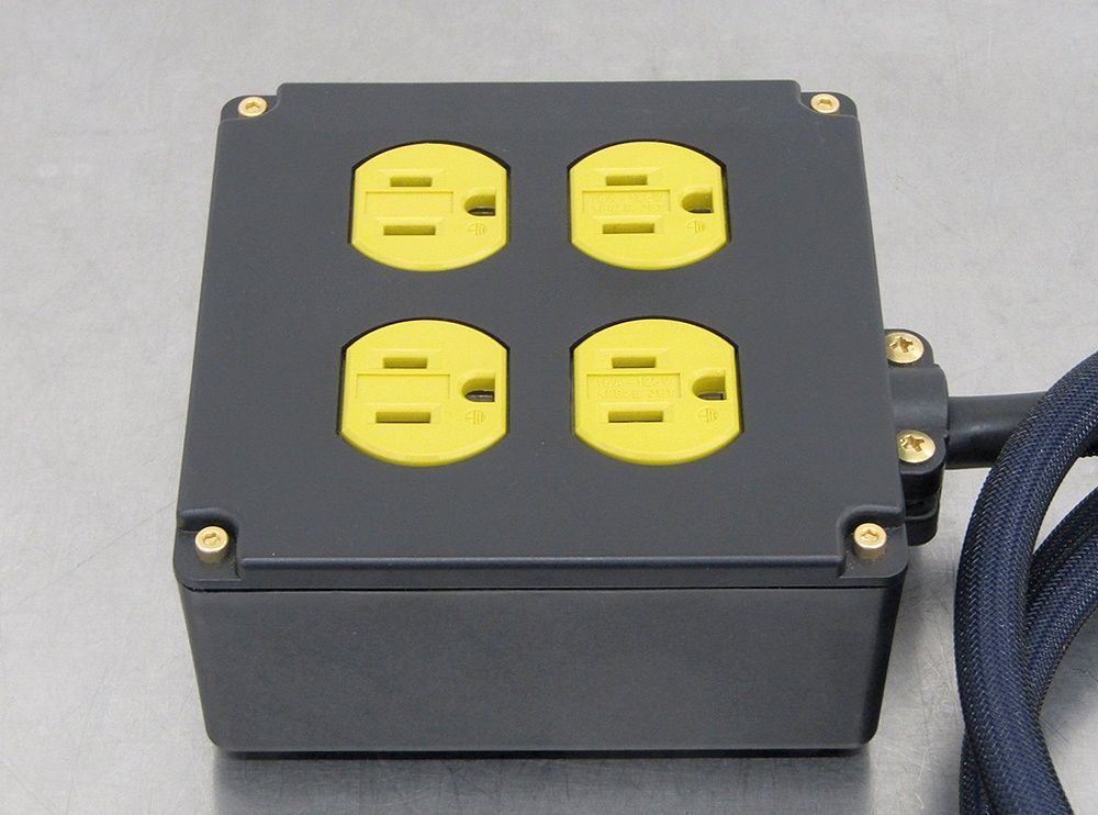 OYAIDE オヤイデ オーディオ用電源タップ OCB-1 DXs II 4口 2ピンプラグ