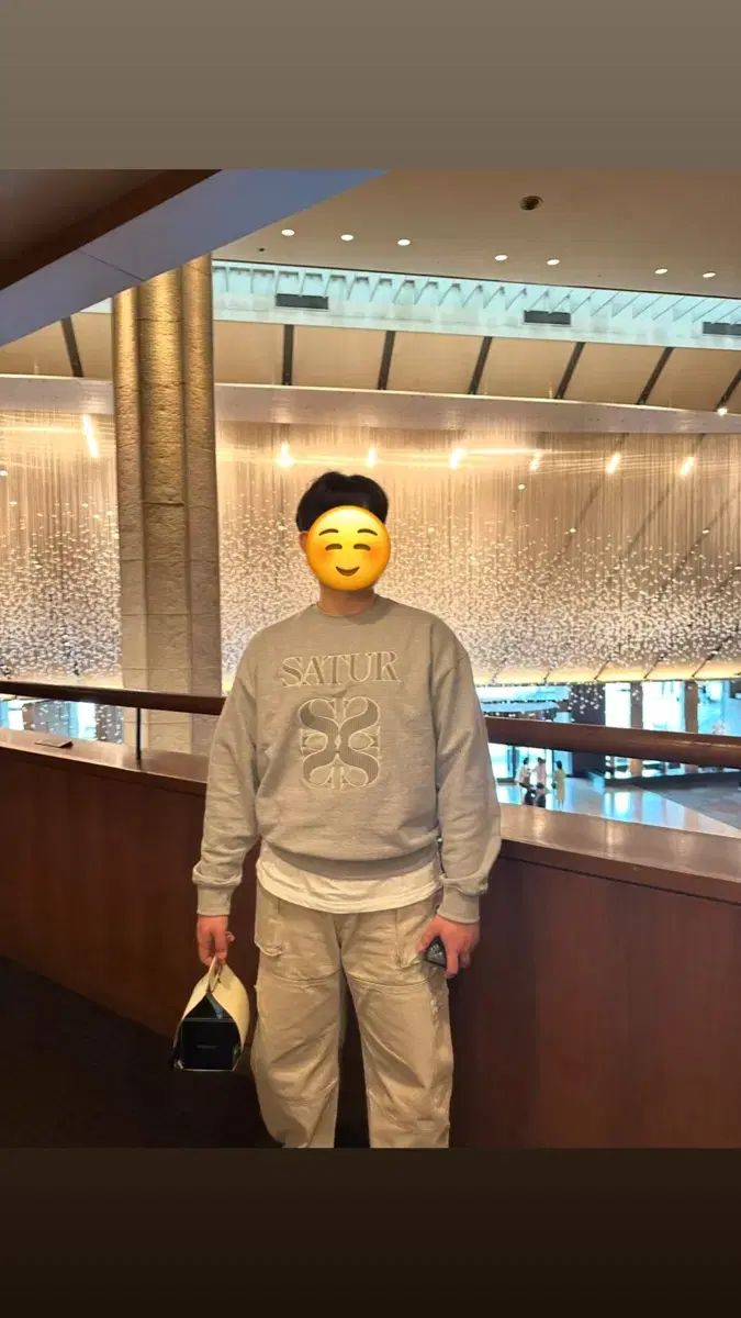 オフライン モデル SATUR グレー スウェット Tシャツ