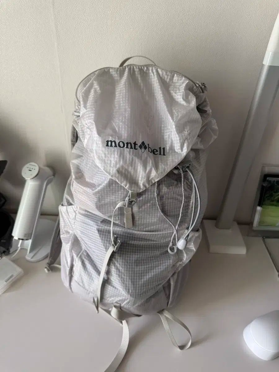 モンベル バーサライト 20 ライトグレー