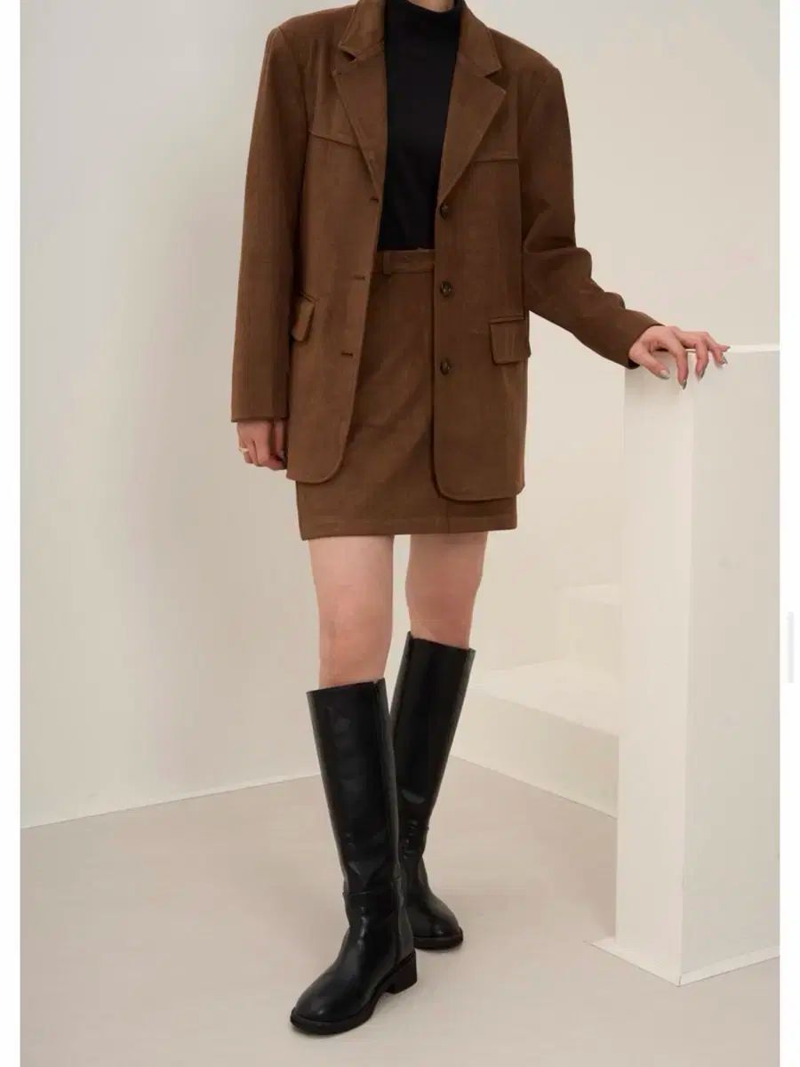 イェソラート スウェード