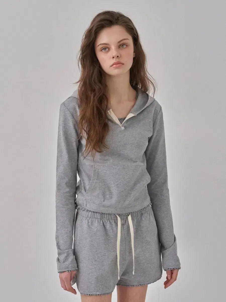 タグそのまま 実物画像あり ヘイン·イモーショナル·レイ·フード ショートパンツ S