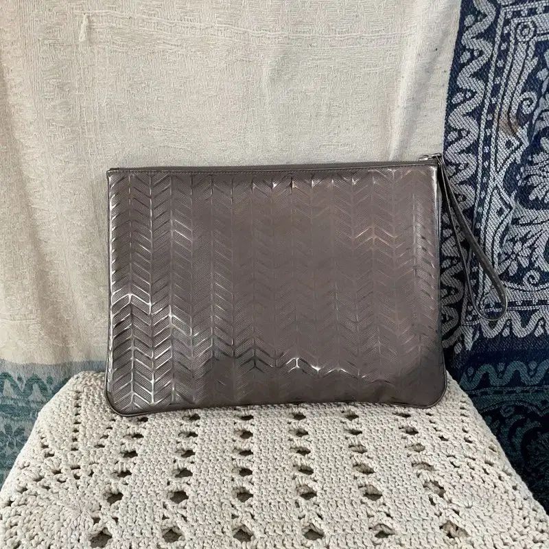 クラッチバッグ