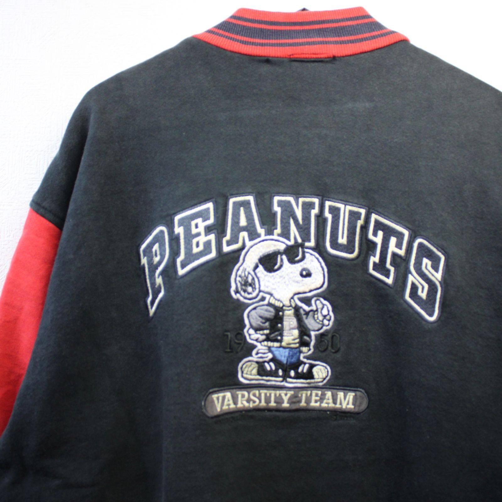 PEANUTS ピーナッツ スヌーピー スタジャン 古着 スウェット アメカジ キャラクター アメコミ