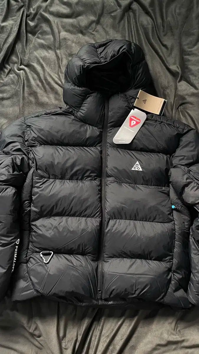 み メルカリshop取引では対象外 NIKE ACG ルナ レイ サーマフィット ダウン ブラック M