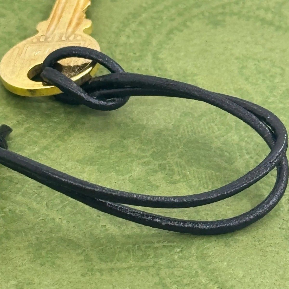 HERMES カデナ ゴールド 104番 チャーム キーホルダー 083515 - メルカリ