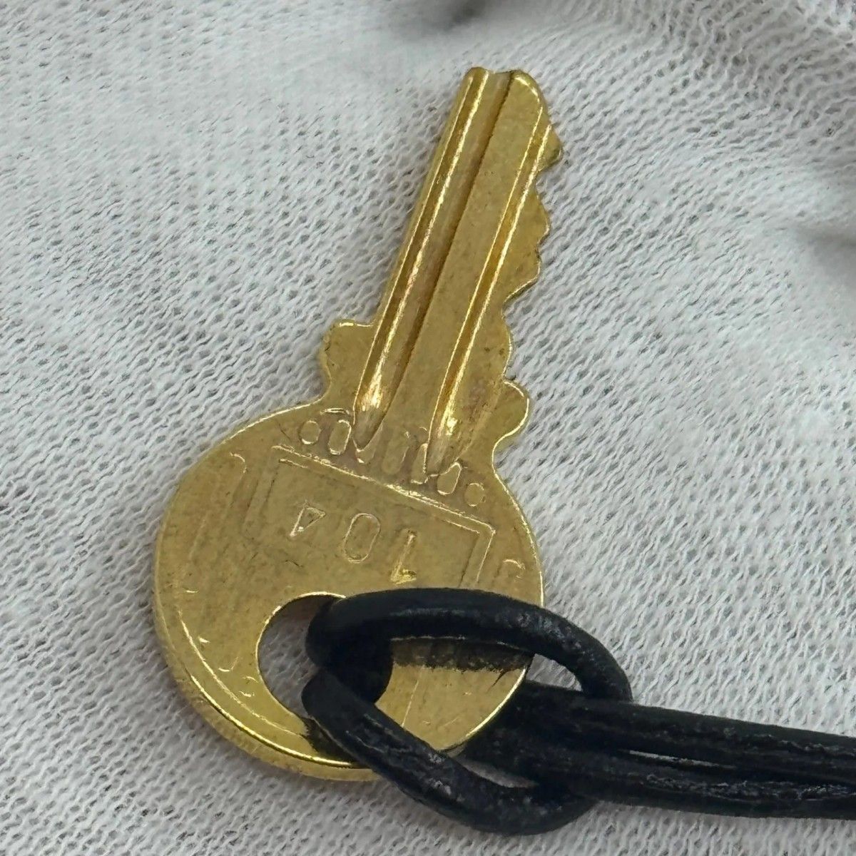 HERMES カデナ ゴールド 104番 チャーム キーホルダー 083515 - メルカリ