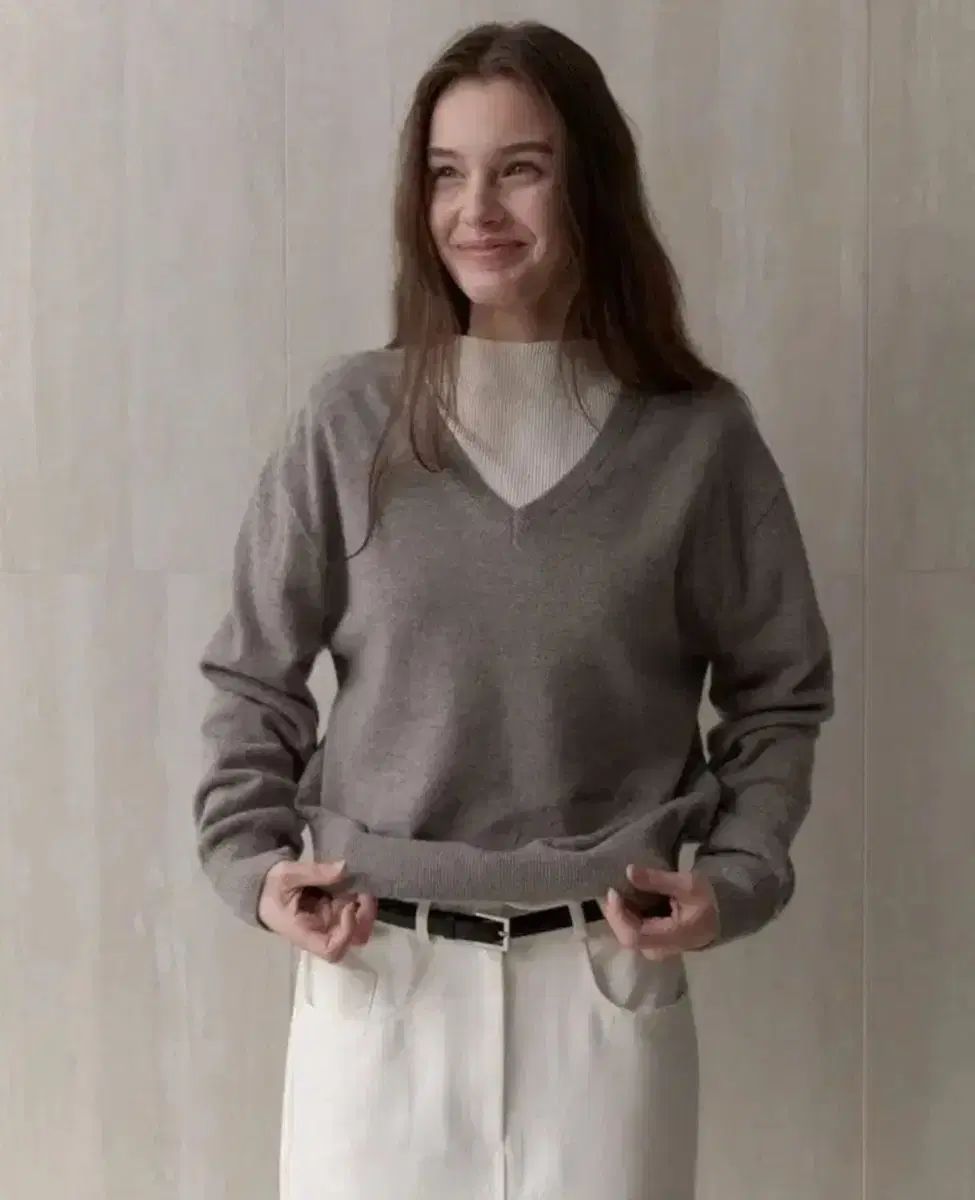 グレーウール100 Vネックニット モカグレー Vネックニット