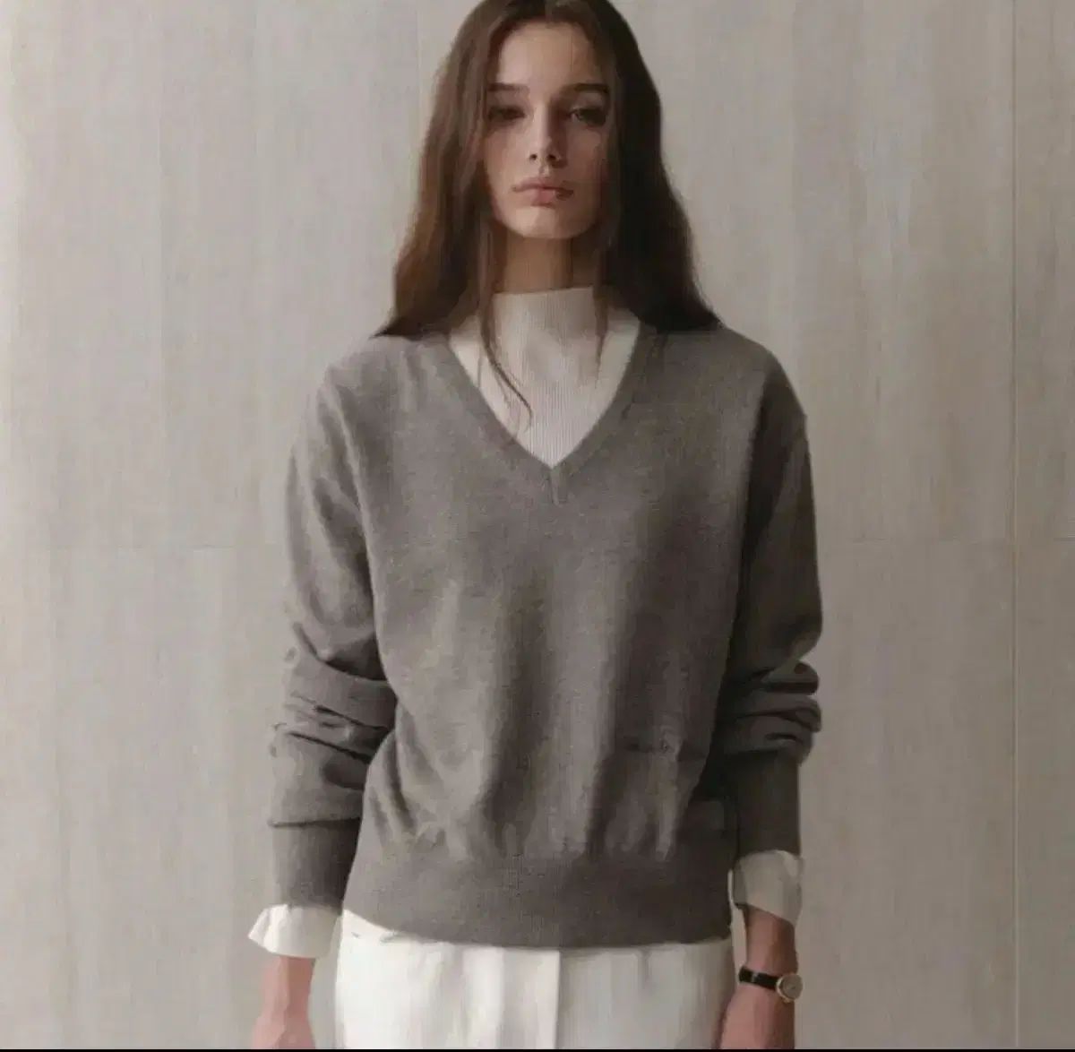 グレーウール100 Vネックニット モカグレー Vネックニット