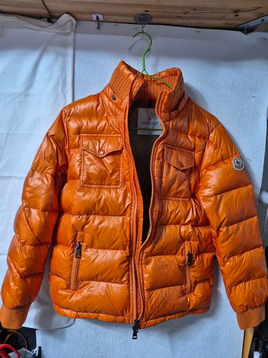 モンクレール オレンジ ダウン ジャケット ジュニア 6 8