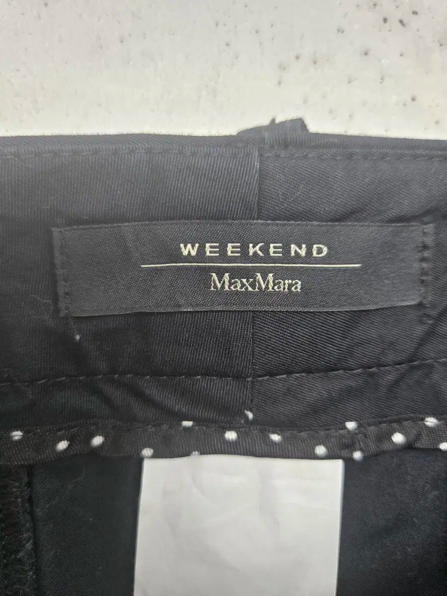 WEEKEND MAX MARA マックスマーラ ブラック コットン ズボン