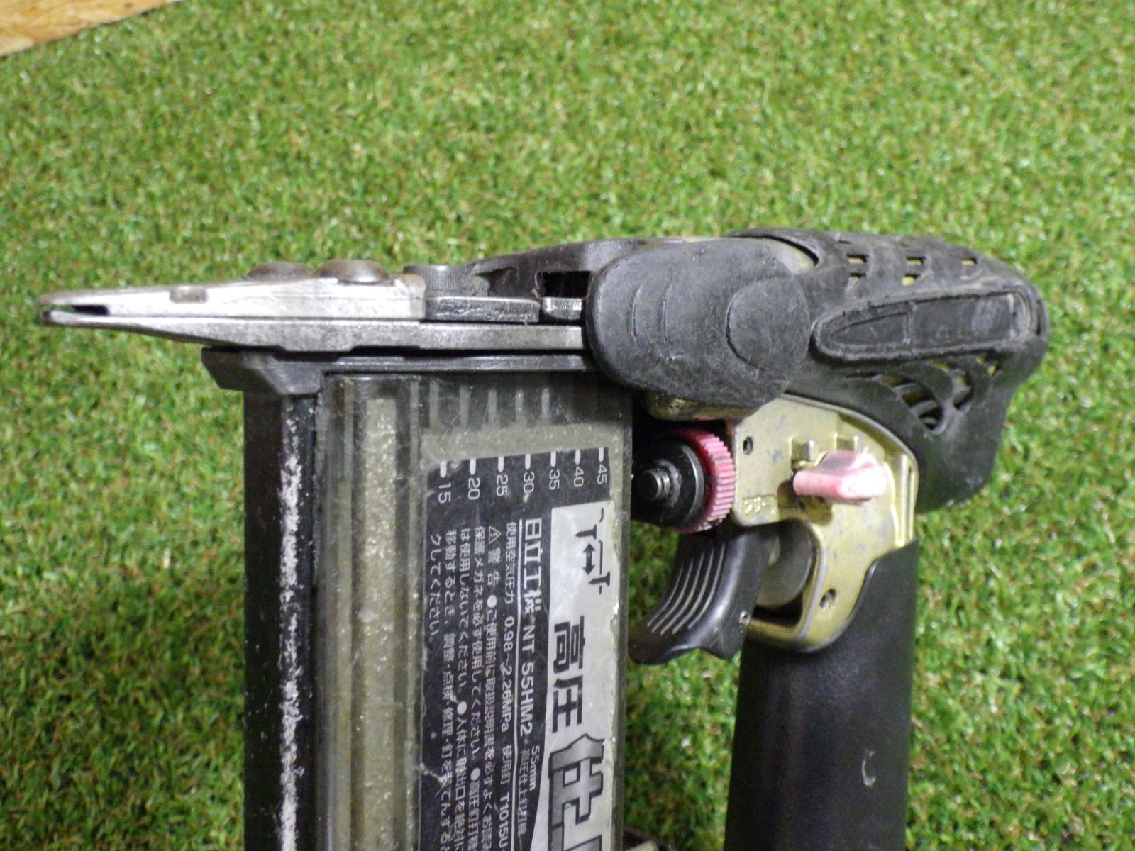 55 mm高圧仕上釘打機