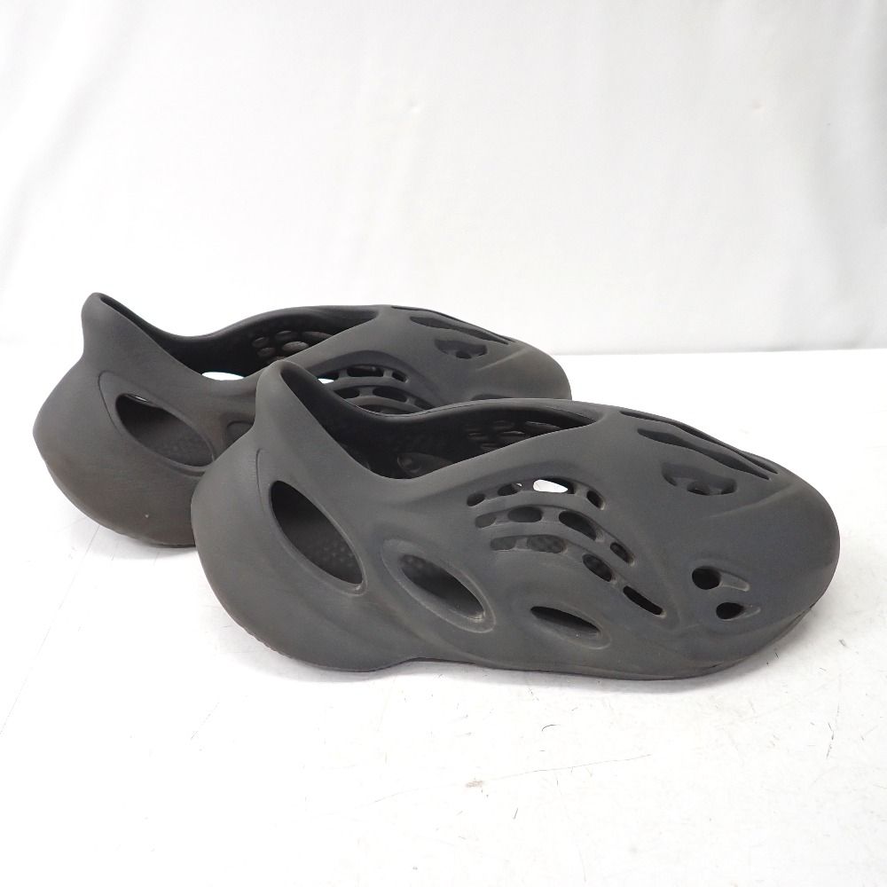  Ft 1304281 アディダスオリジナルス 靴 YEEZY FOAM RUNNER イージーフォームランナー IG 5349 グレー 29 5 cm メンズ adidas Originals サンダル サンダル