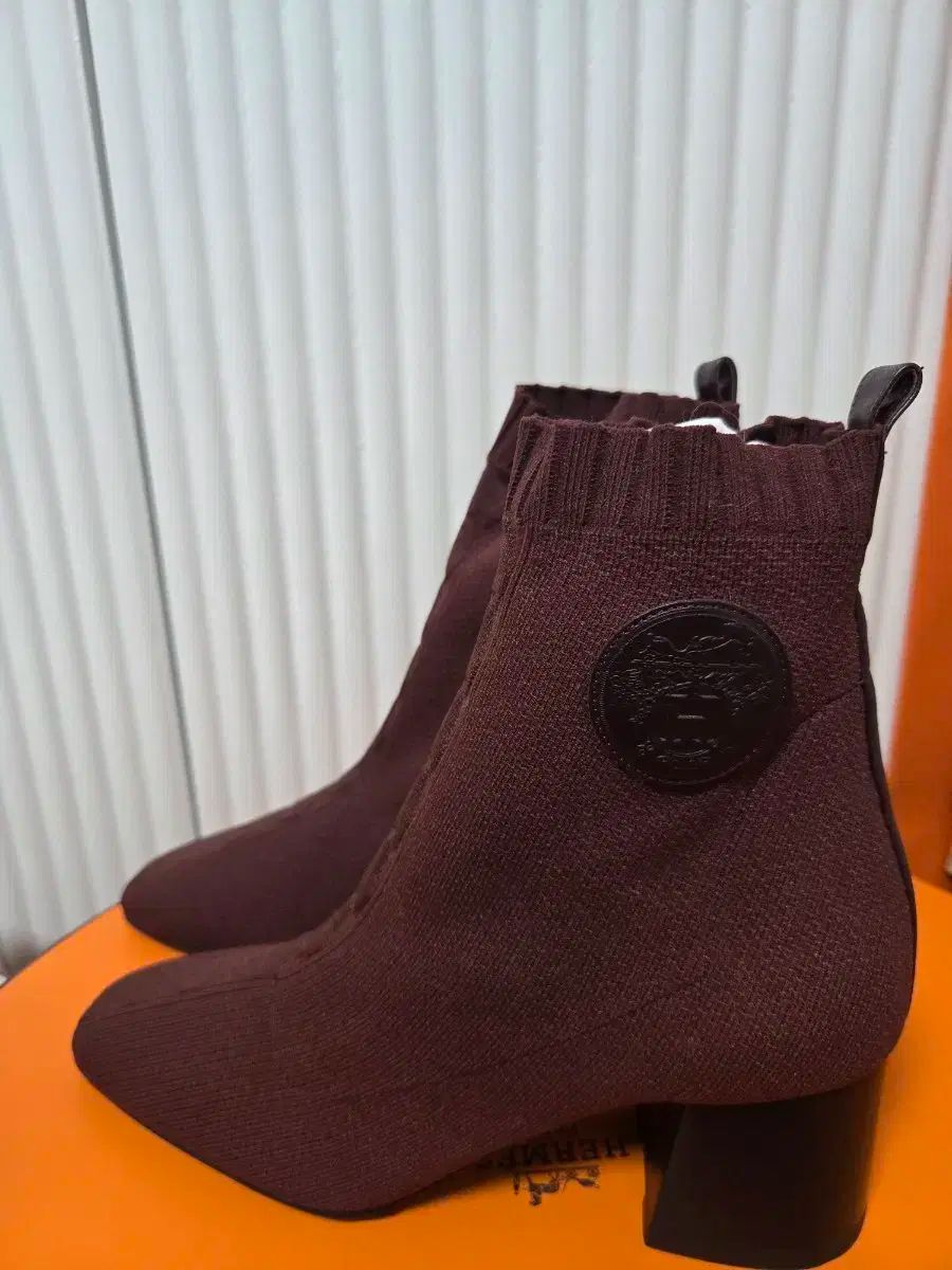 エルメス アンクル ブーツ バーガンディ 37