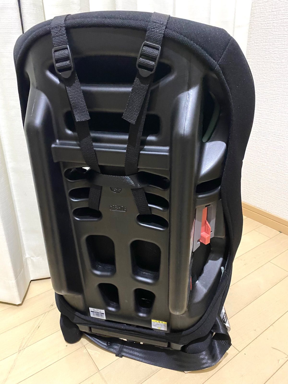  Combi コンビ ジョイトリップ エアスルー GG チャイルドシート ブラック 16011 ジュニアシート チャイルドシート