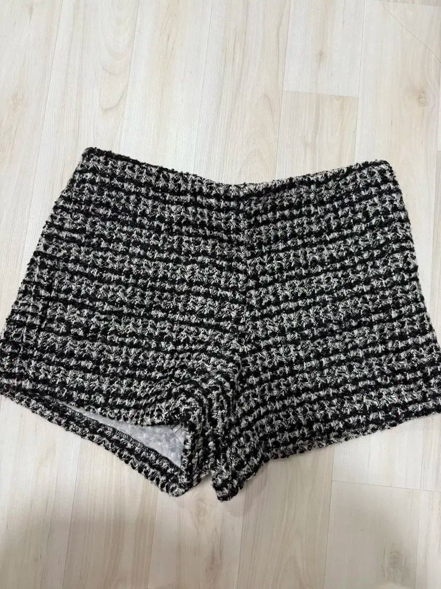 ロゼドユ ショーツ ハーフパンツ ウール ツイード ショートパンツ