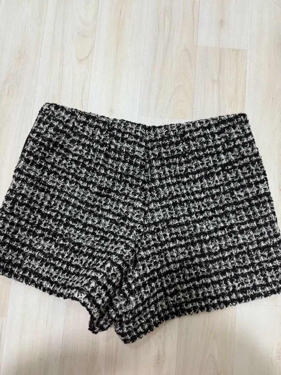 ロゼドユ ショーツ ハーフパンツ ウール ツイード ショートパンツ