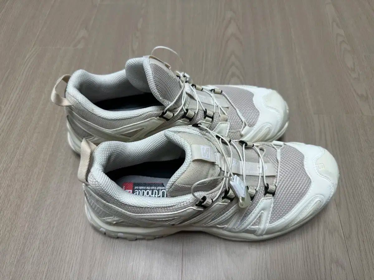 サロモン XA Pro 3D スニーカー ベージュ 270