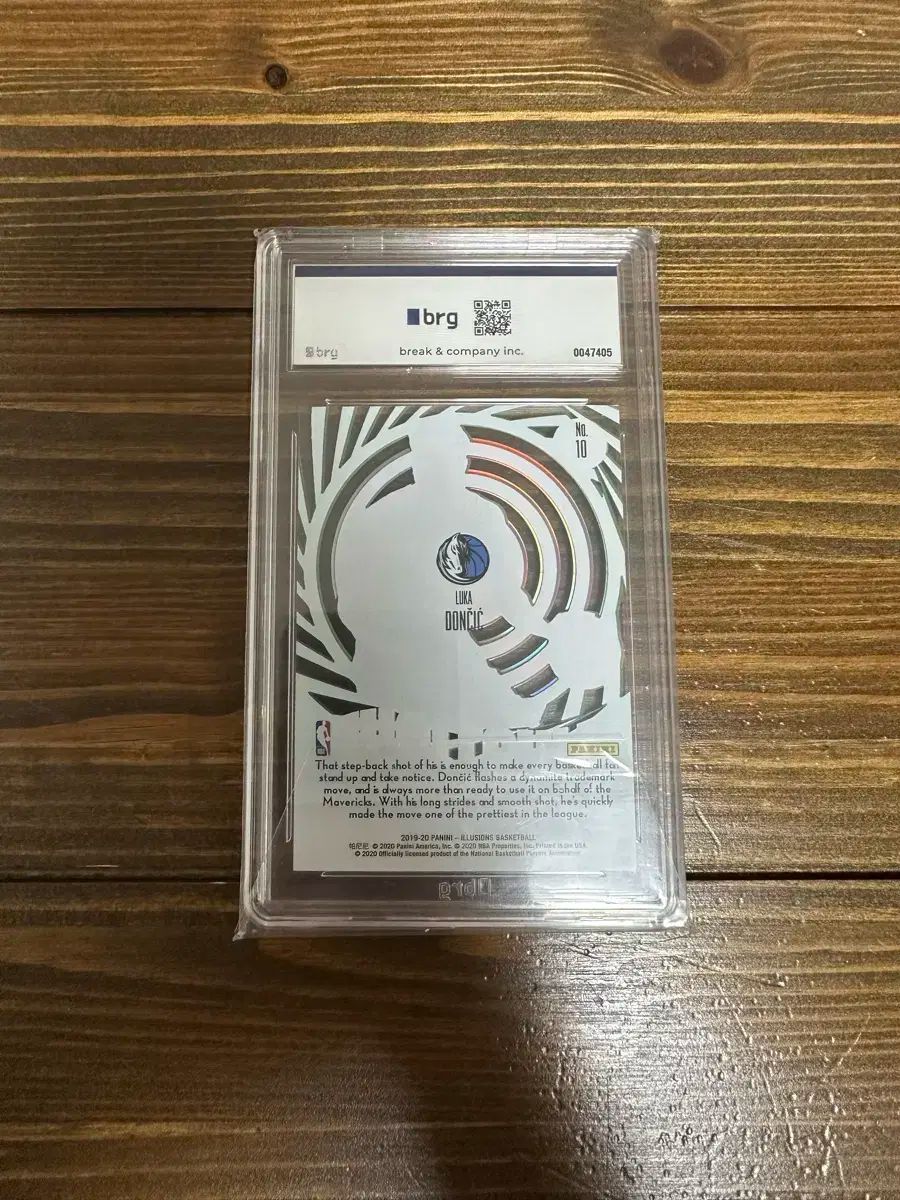 2019 20 Panini パニーニ Illusions ルカ Dončić ミスティック エメラルド brg 10