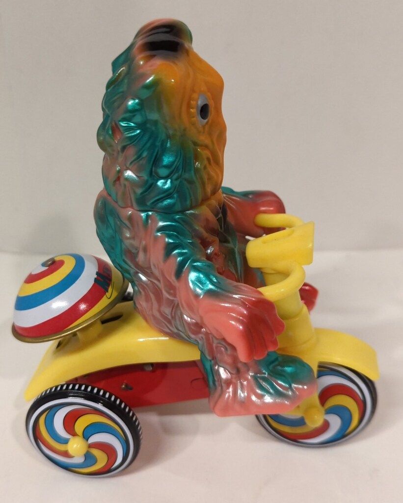 M1号 ブルマァクゼンマイ三輪車 ヘドラ三輪車 ハワイ版(ピンク成型/黄