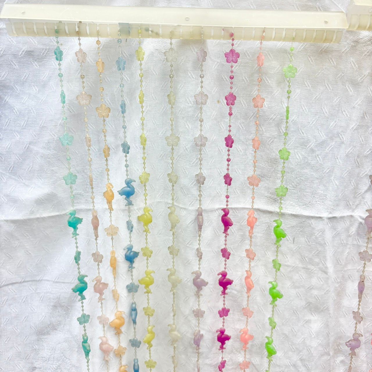 昭和レトロ ビーズのれん 85×150cm フラメンコダンサー ビーズカーテン 236 昭和レトロ ポップ ビーズのれん フラミンゴ柄 カラフル 間仕切り