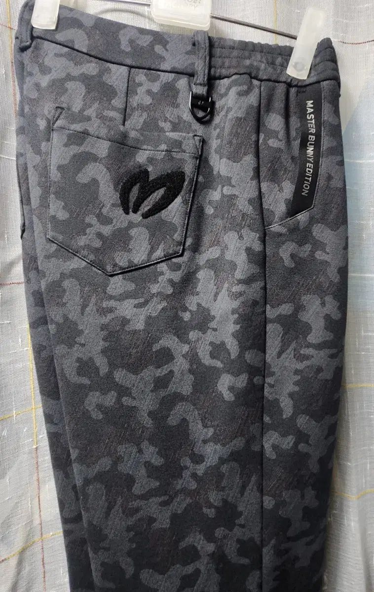 ジョガーパンツ