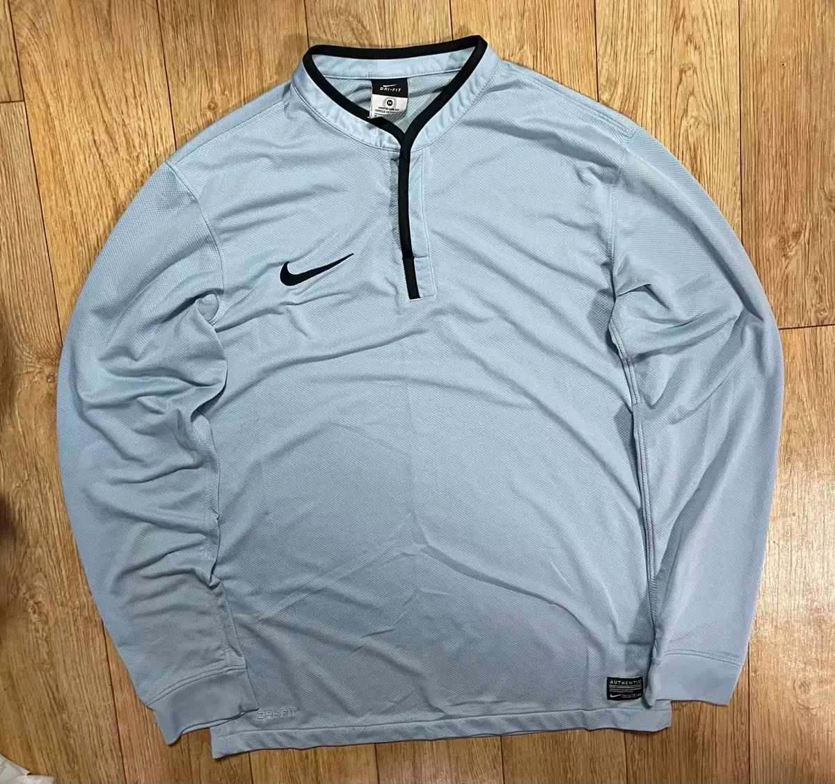 NIKE スウッシュ スカイ ライトブルー 長袖Tシャツ M 長袖