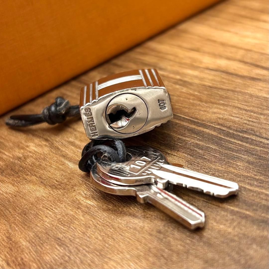 HERMES エルメス カデナ 鍵 107 メタル シルバー 小物【本物保証
