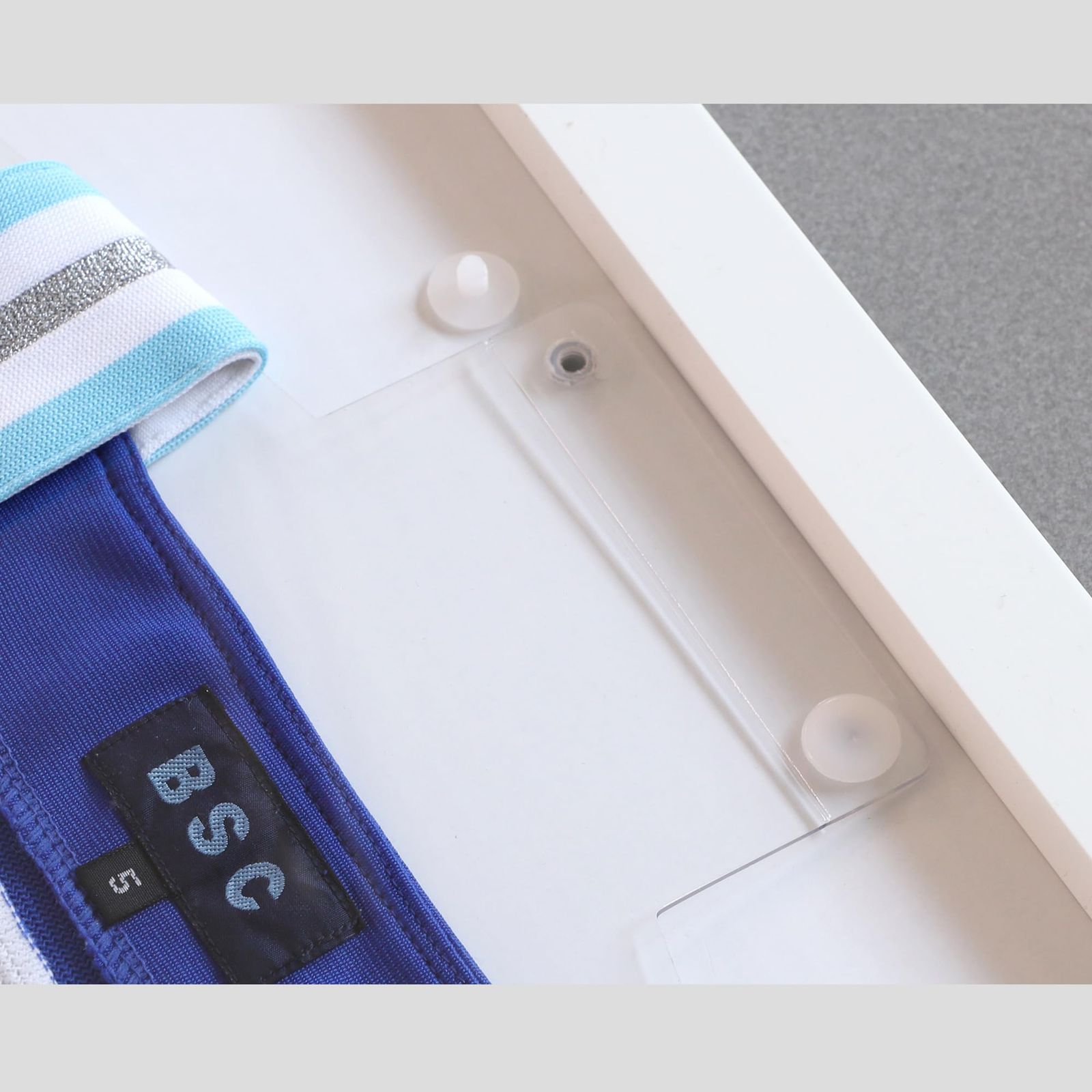 思い出のユニフォームやオリジナルTシャツなどをディスプレイ 透明樹脂ハンガー付き