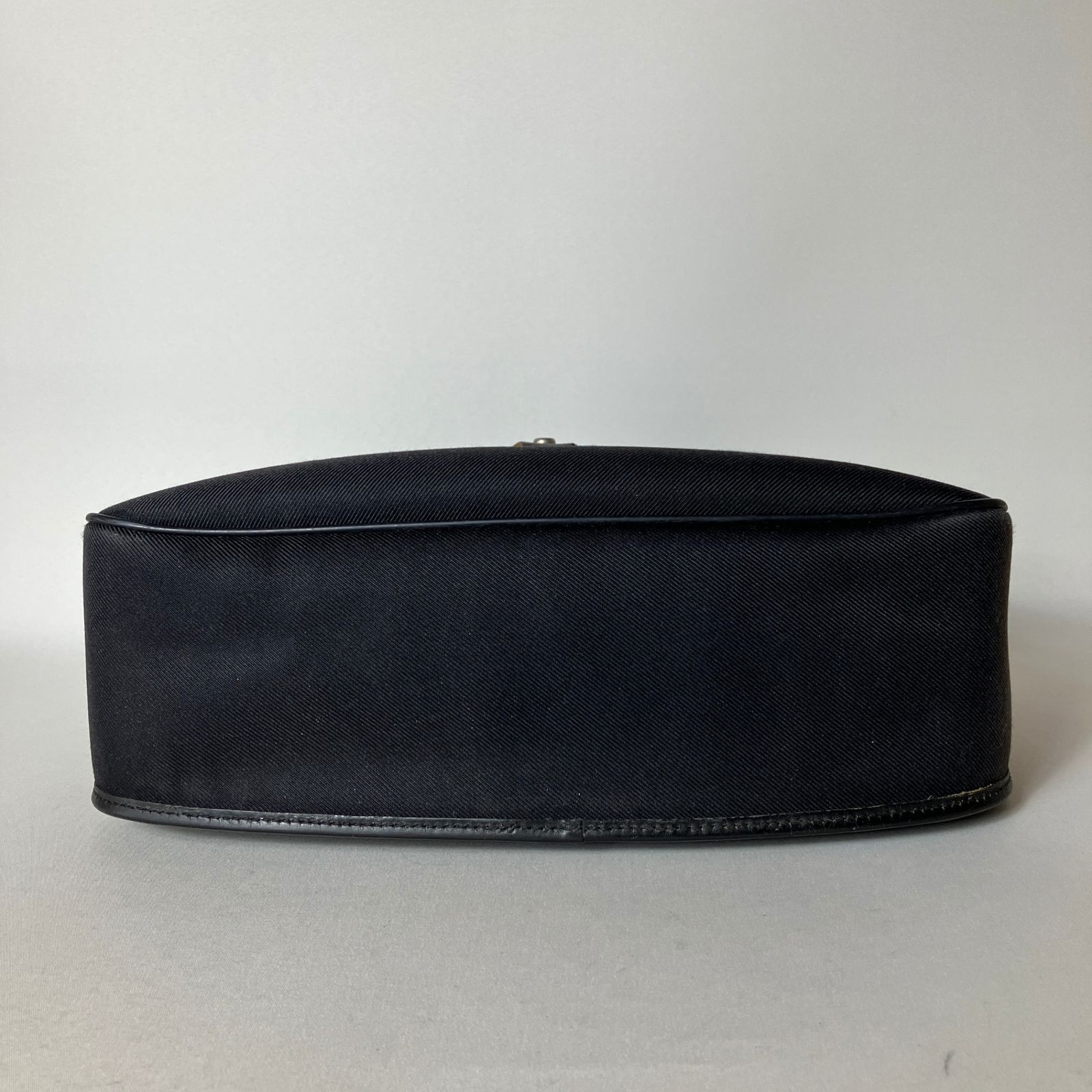 2510-112｜ハンティングワールド ショルダーバッグ レザー ブラック  