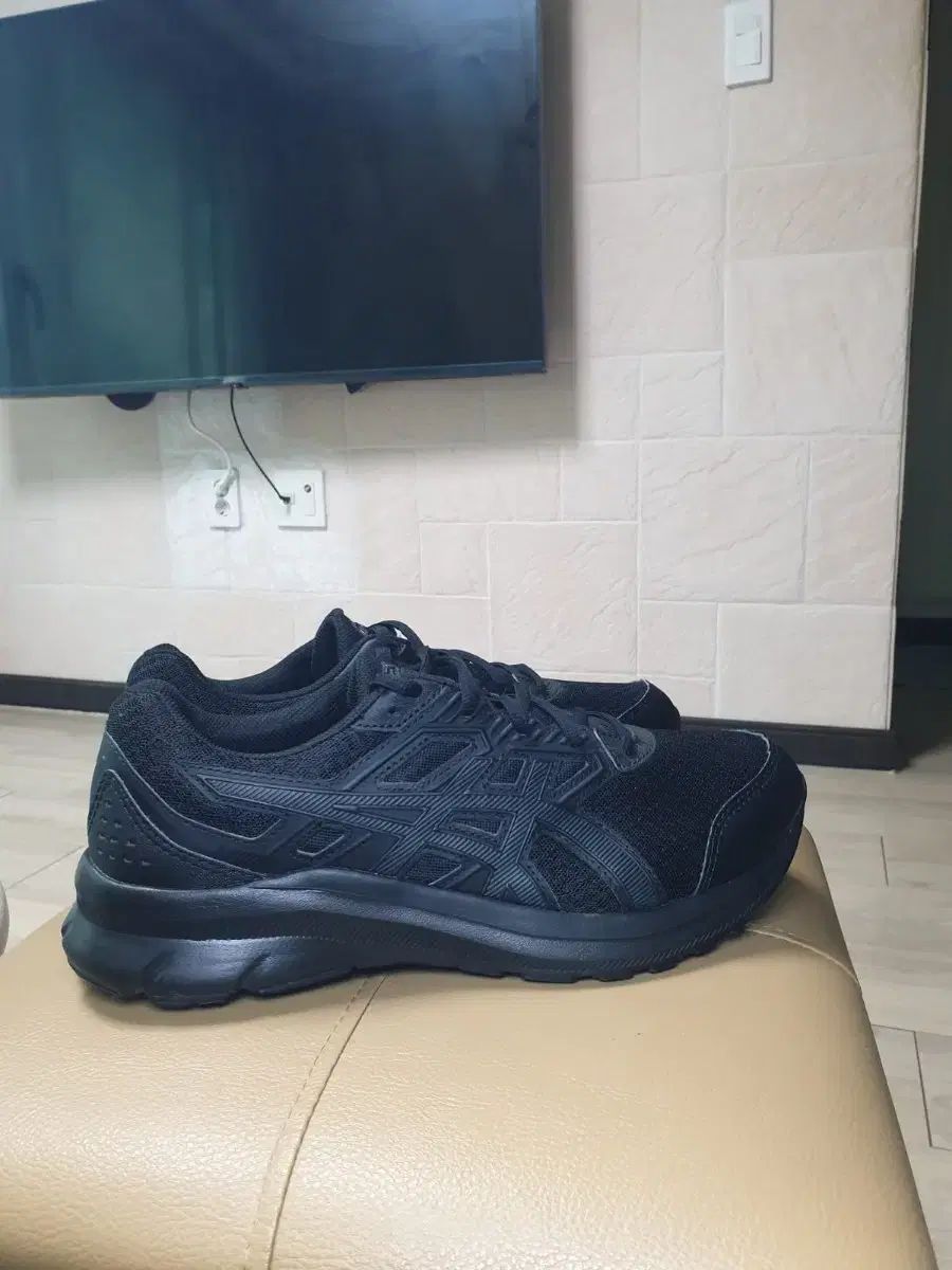 アシックス ブラック スニーカー 275