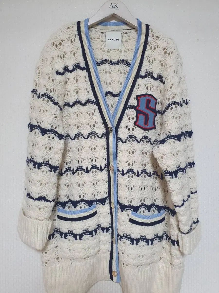 サンドロ エンブロイダリー カーディガン アイボリー
