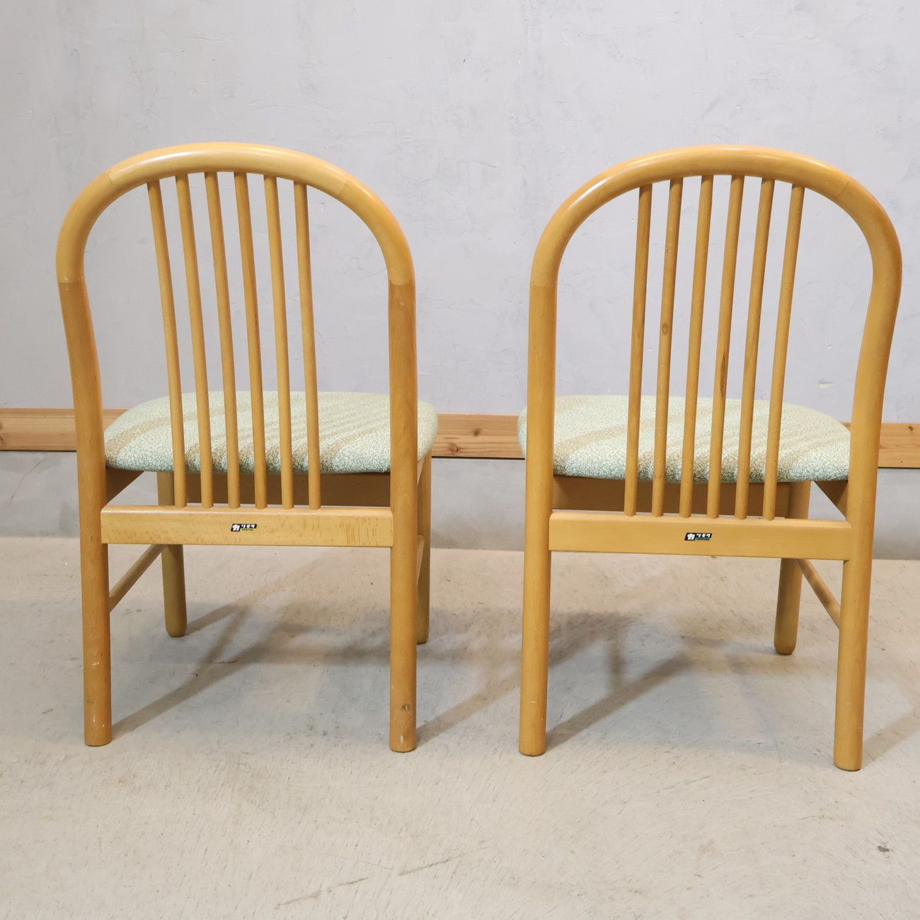 昭和レトロ 木製チェア2脚セット Karimoku カリモクカリモク