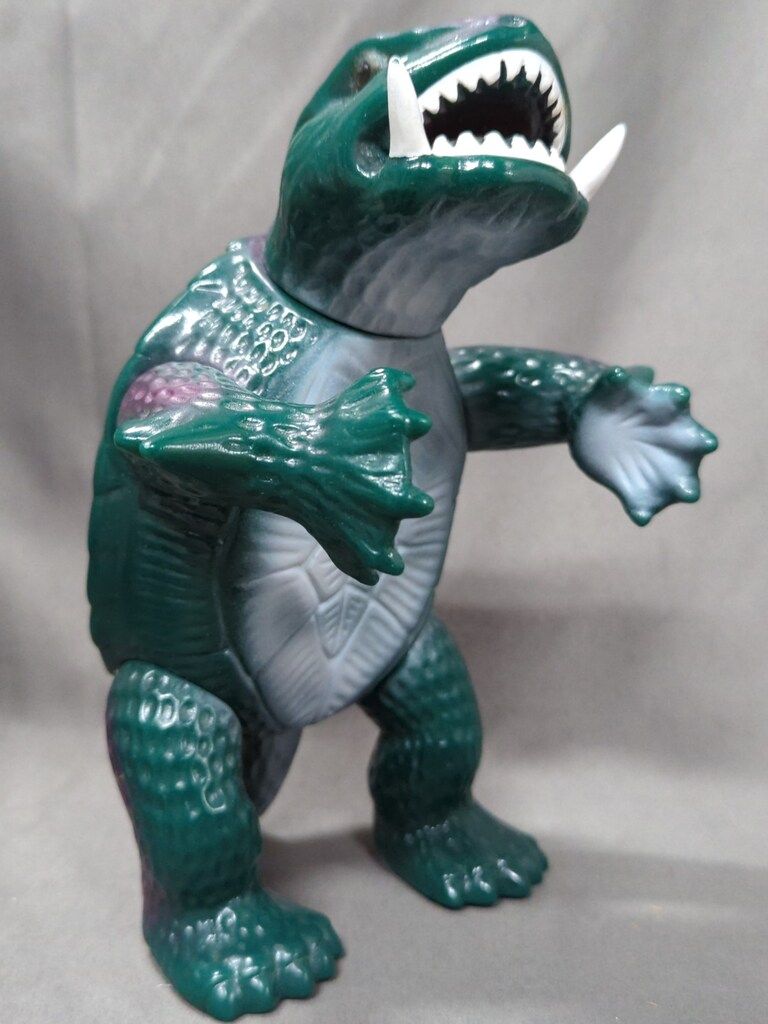 マルサン 復刻 日東の怪獣シリーズ ガメラ 緑成形 紫メタ-白スプレー