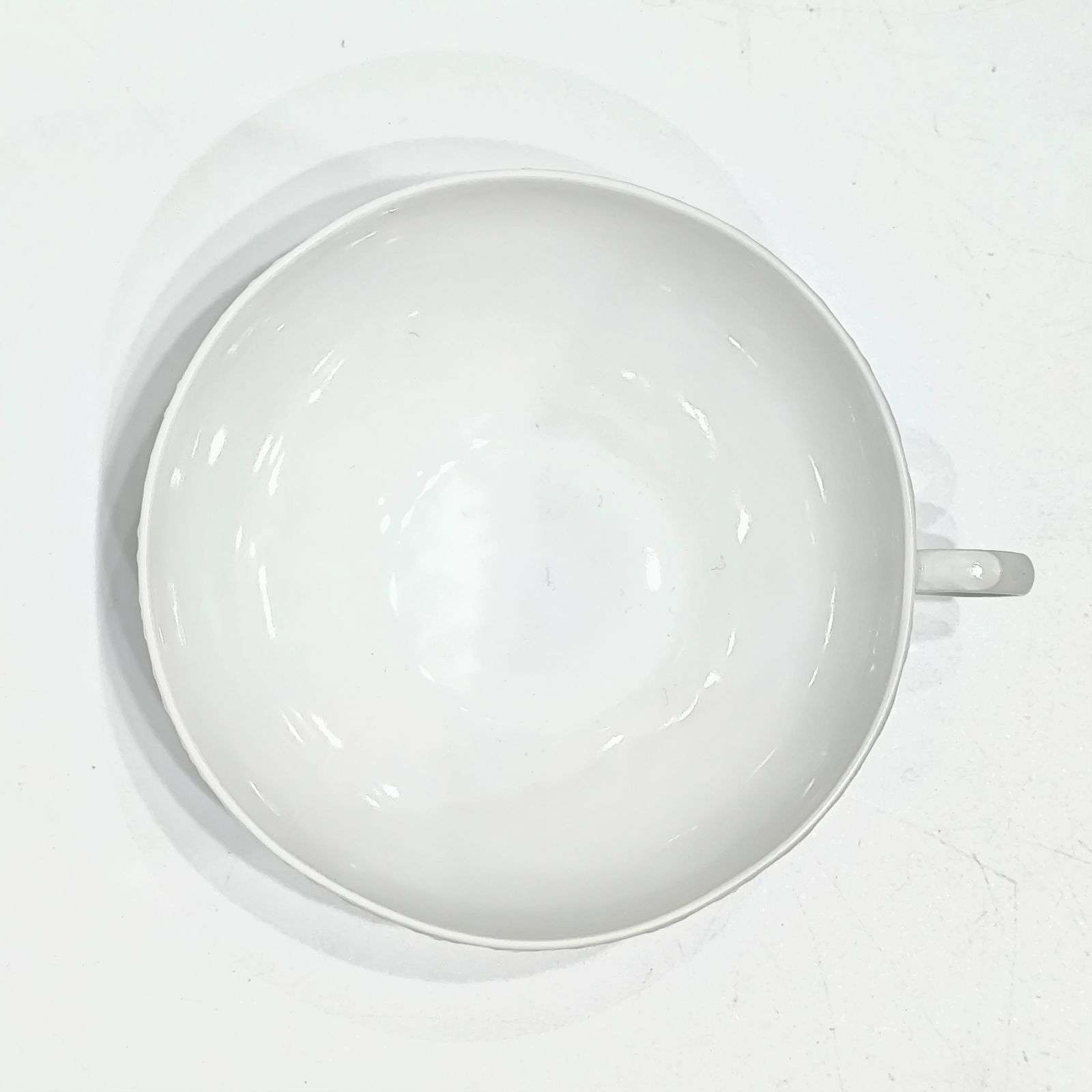 ホワイトフルーテッド