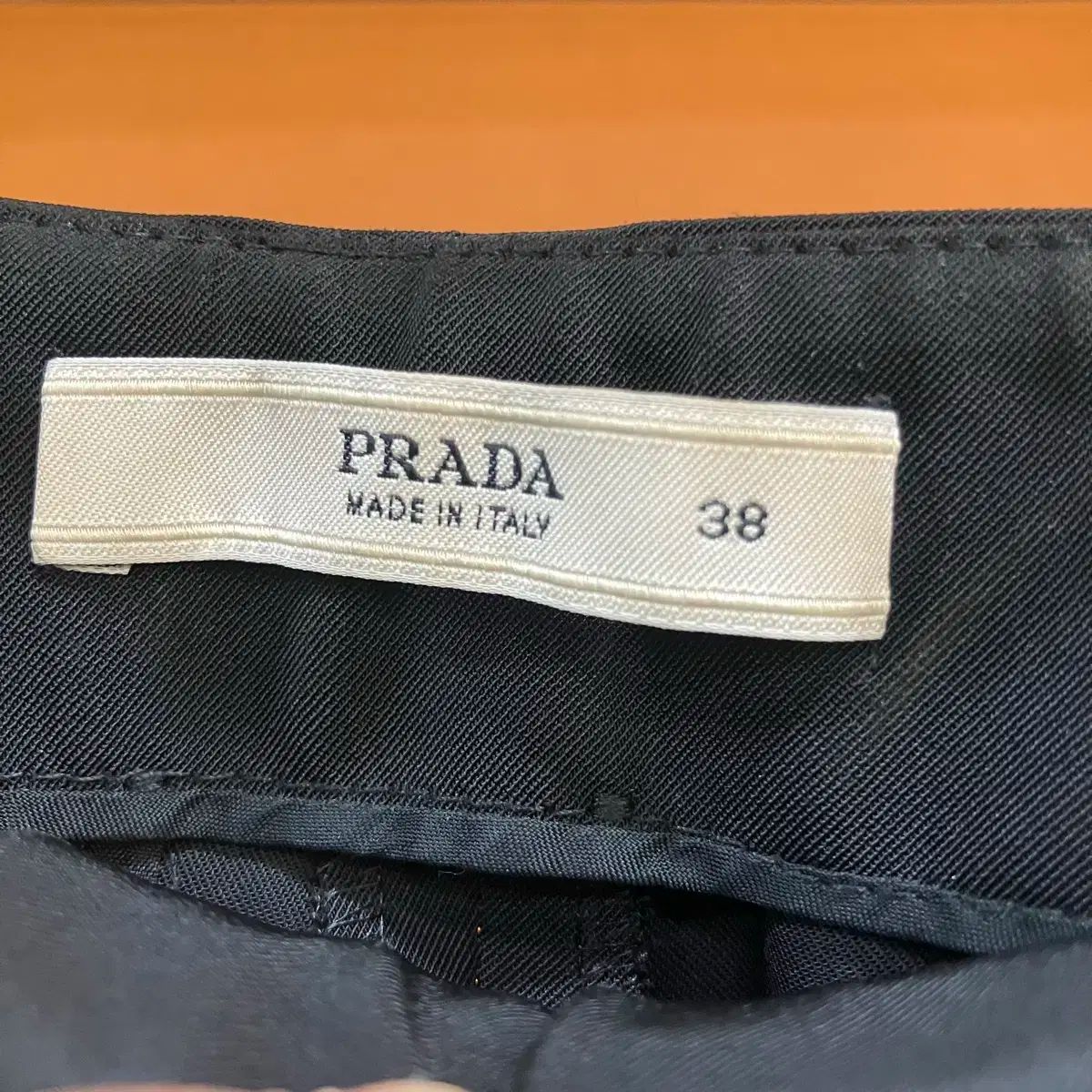 PRADA ブラック スラックス 38