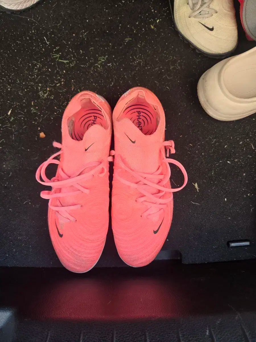 ナイキ ファントムGX2 エリート AG 250