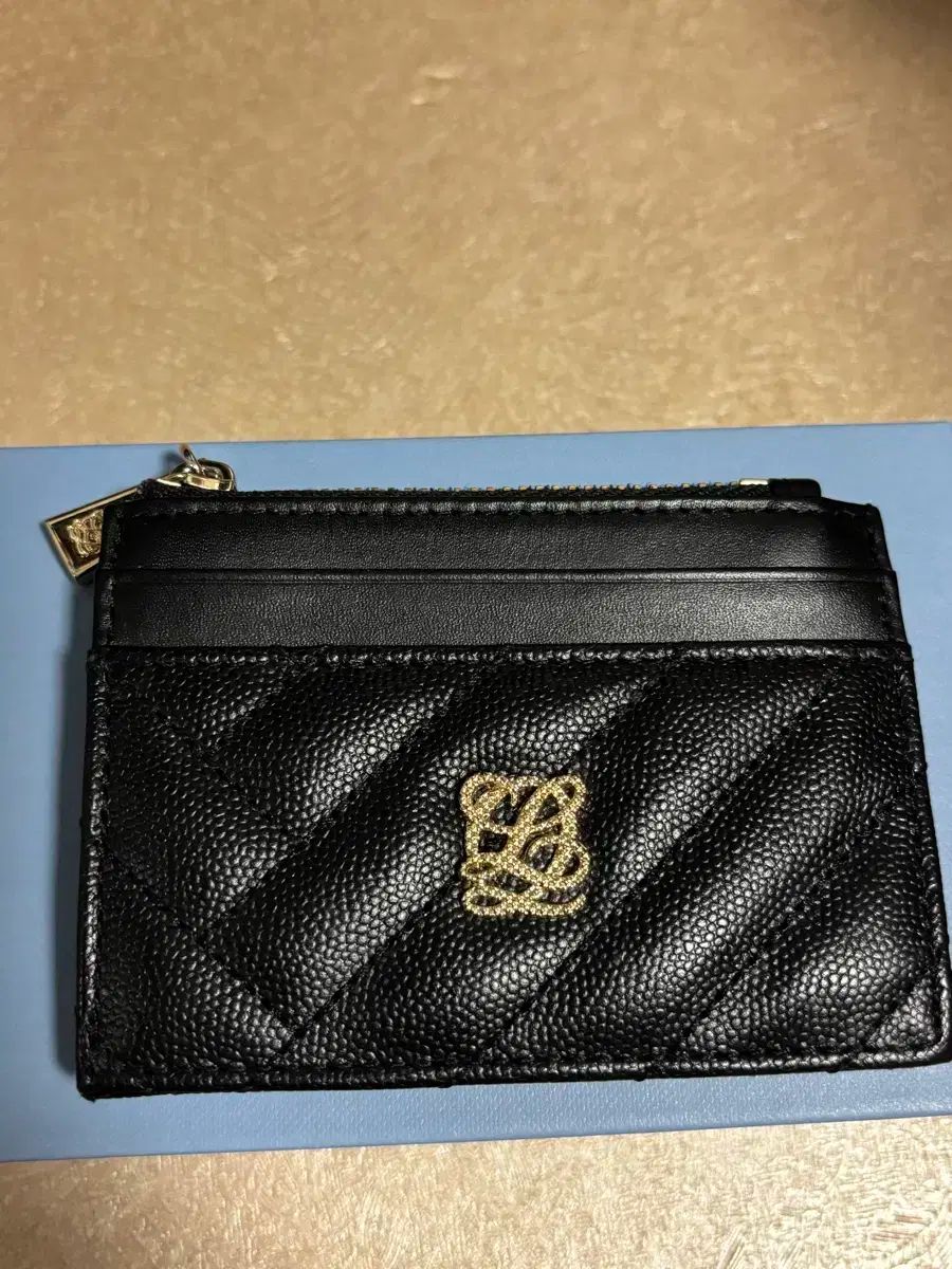 ✨極美品 希少デザイン✨サンローラン 長財布 ラウンドファスナー