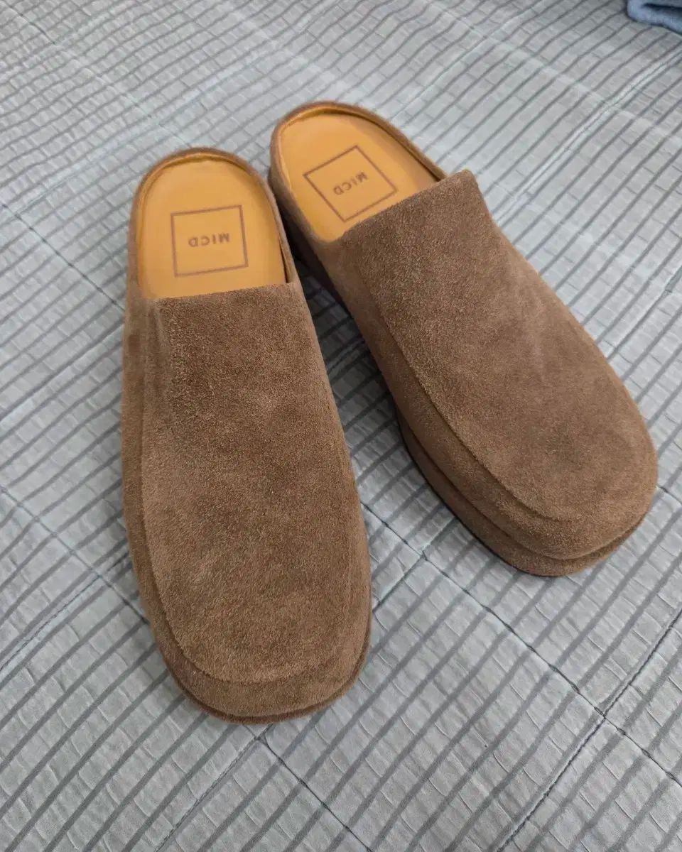 マイクロDAY スウェードミュール 40サイズ