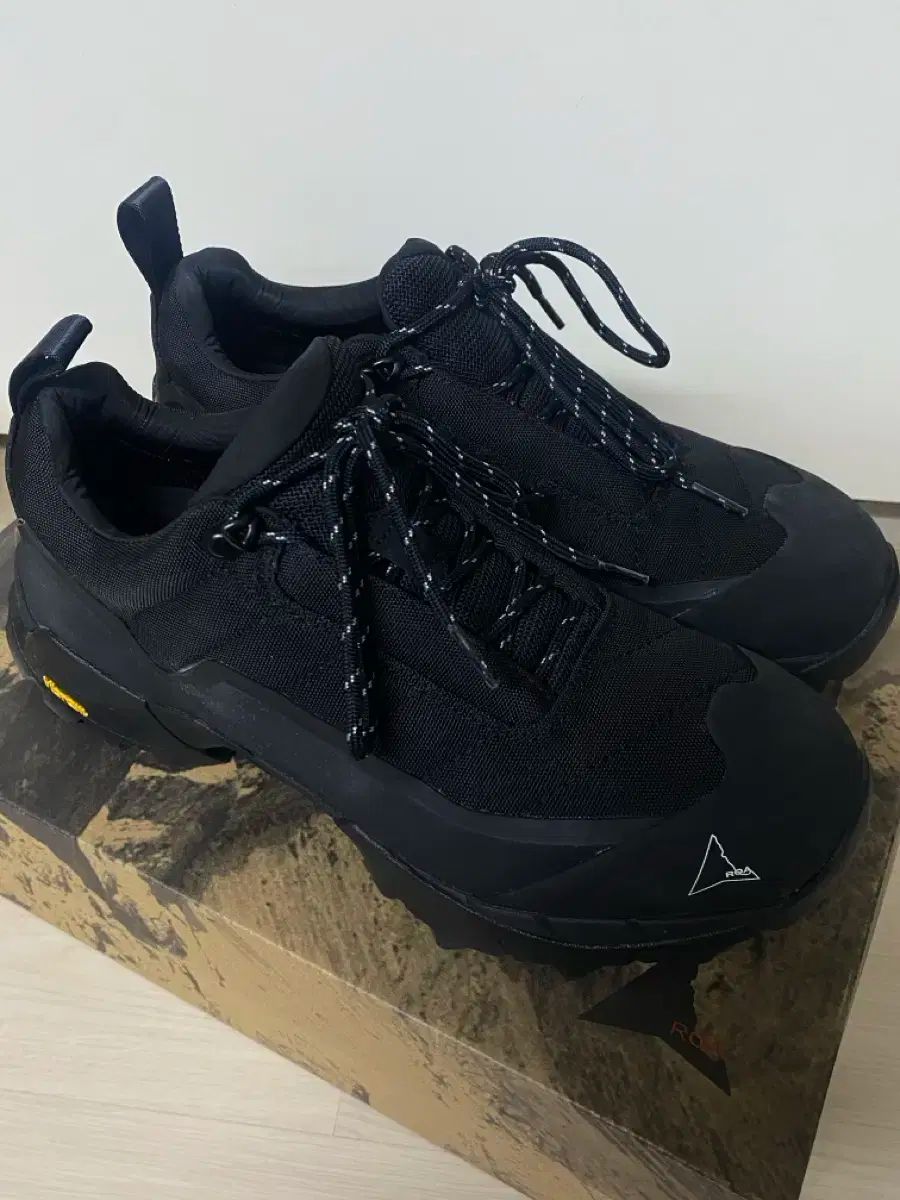 ロア ハイキング カタリーナ ブラック