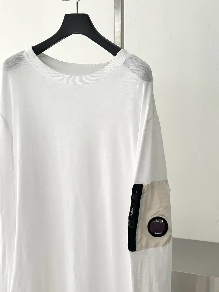 CPカンパニー レンズワッペン ナイロン ポケット 白 スウェット トレーナー スウェット トップス