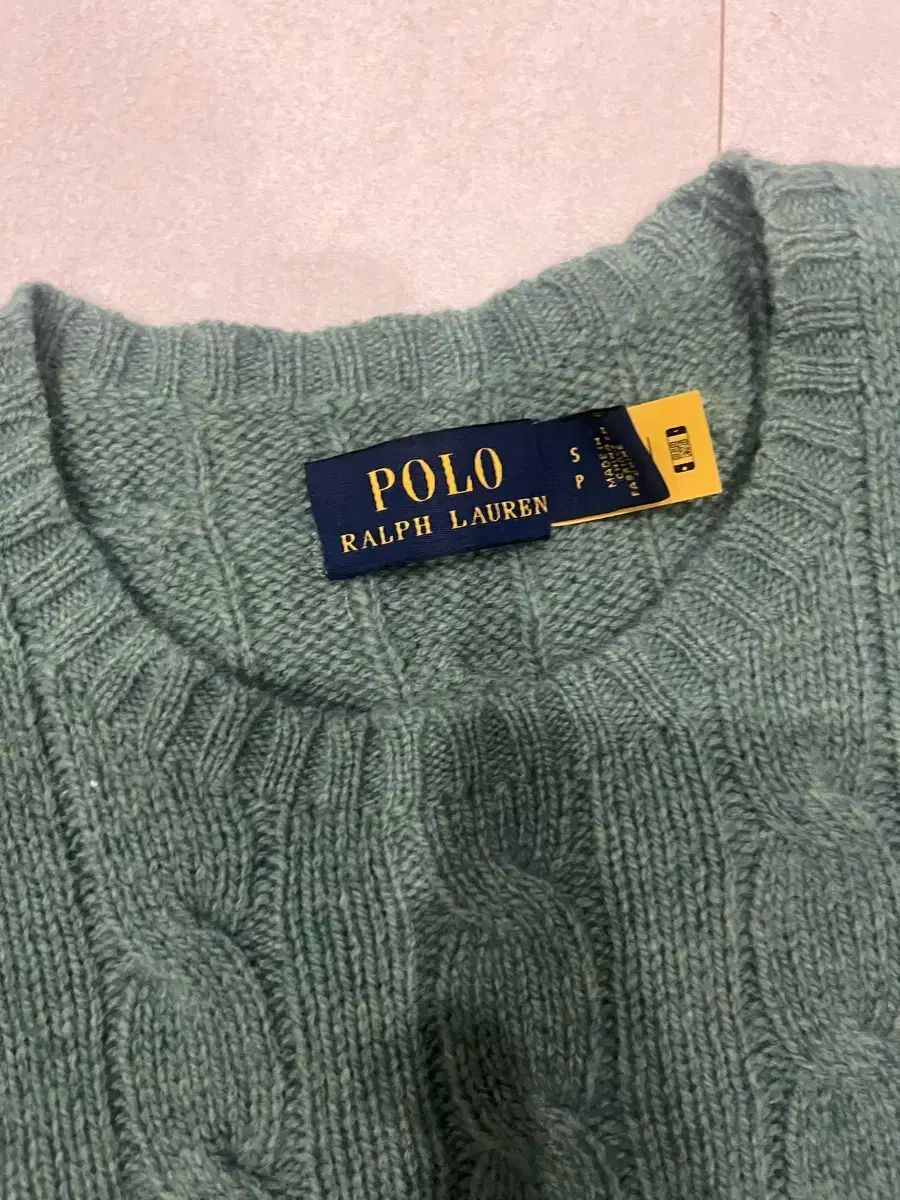 ケーブルニット グリーン