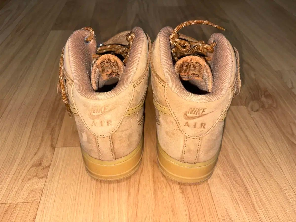 ブラウン ミッド