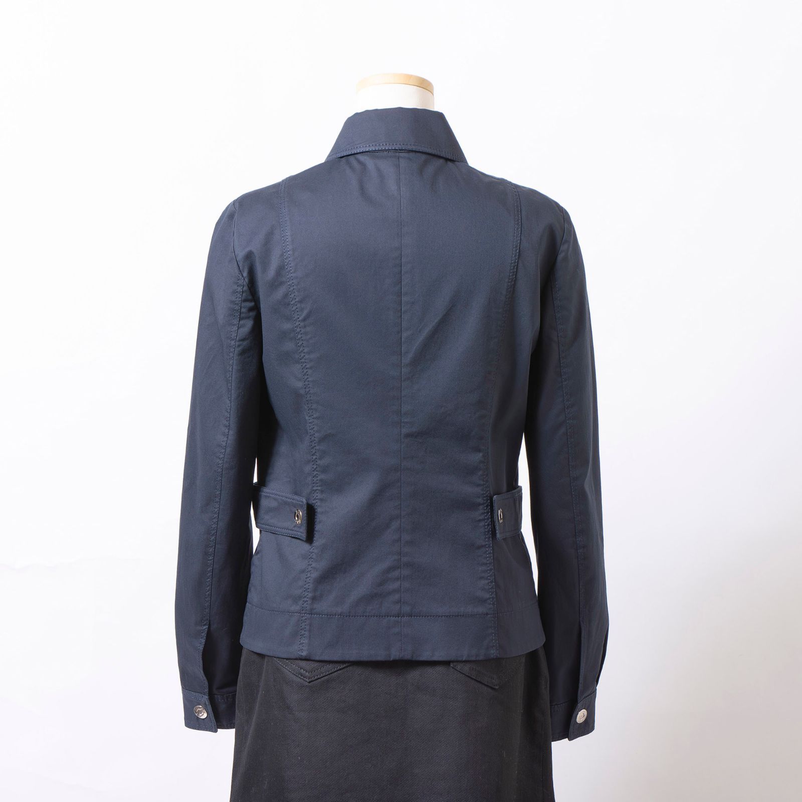 ニコアンドMake stuff '25てぃらバック切り替えシ ヤツチャコール新品 Make stuff '25] てぃらバック切り替えシャツ | [公式]ニコアンド